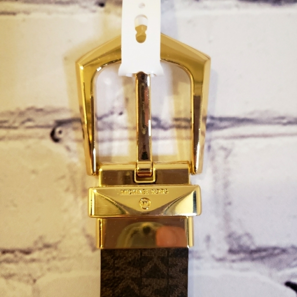 Michael Kors Reversible Genuine Leather Belt - Picture 2 of 11